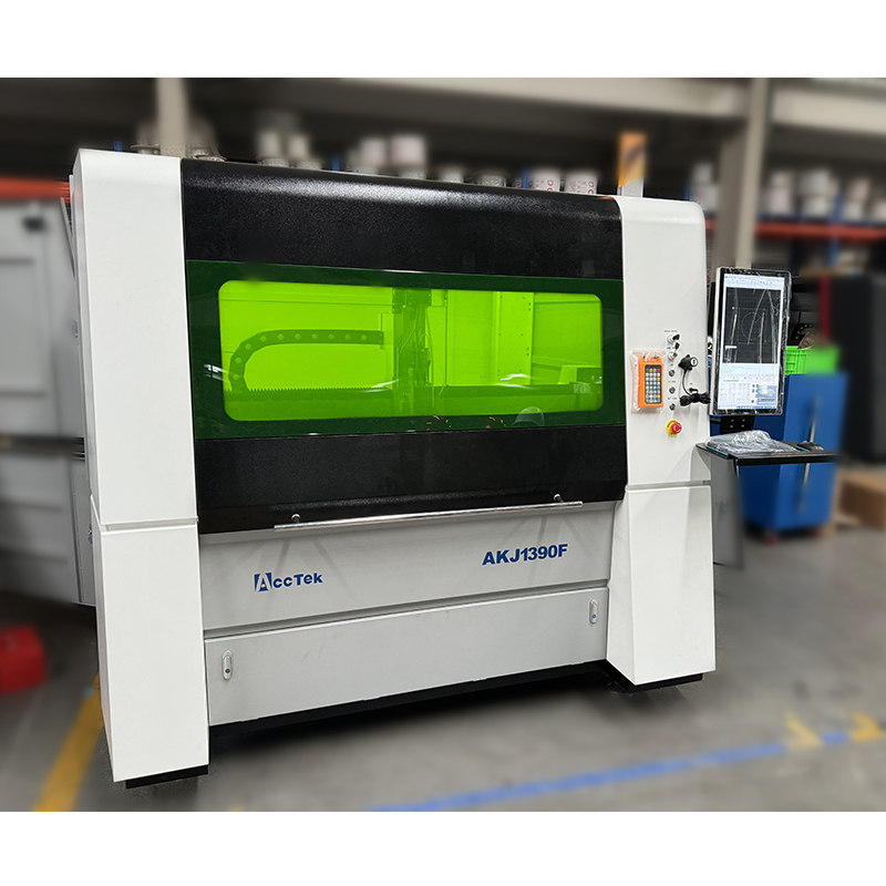 JINAN Attrezzature per l'indus - Industrial Laser Price recensione e prezzo